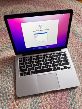 MacBook Pro 13” Silver Early 2015